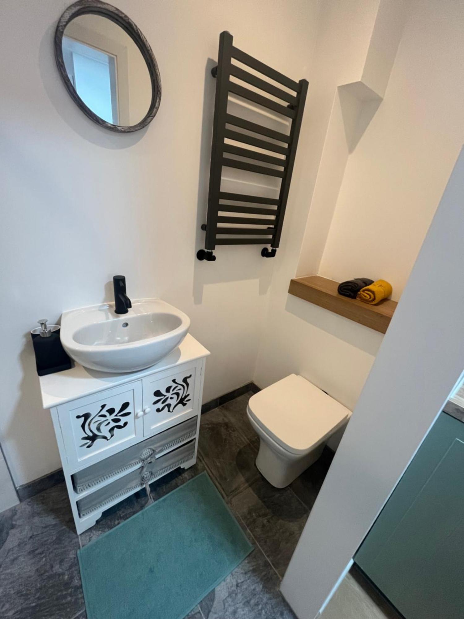 Apartmán Teddington Little Gem Londýn Exteriér fotografie